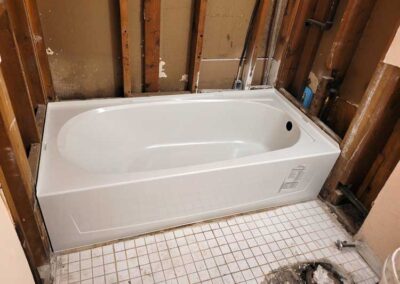 Bathtub installed by Decker Plumbing & Drains